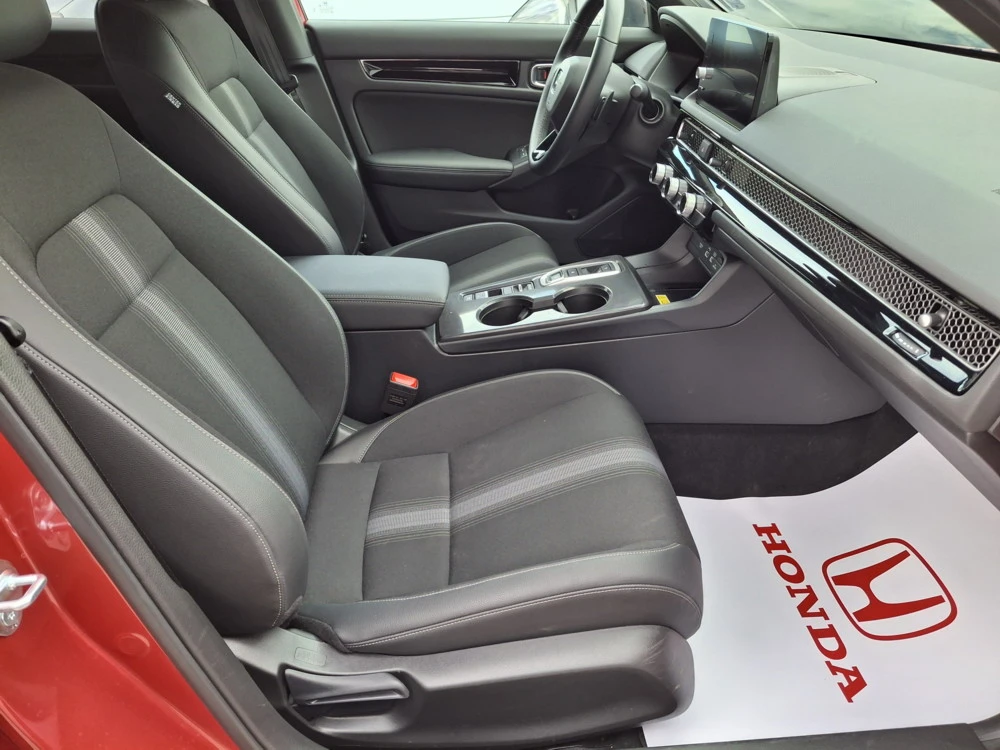 Honda Civic 2.0 i-MMD Hybrid Sport, снимка 14 - Автомобили и джипове - 53783326