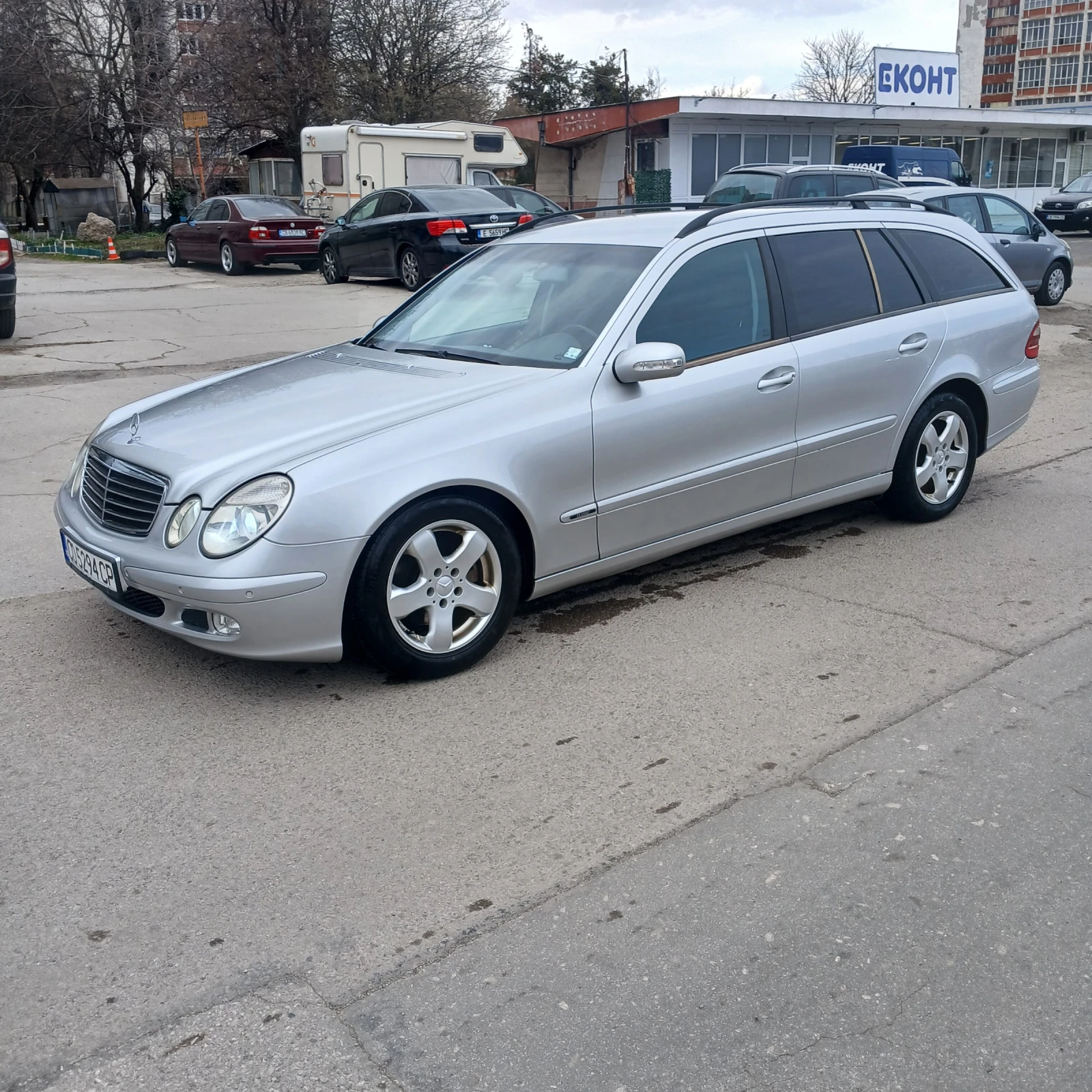 Mercedes-Benz E 220 АВТОМАТИК , снимка 7 - Автомобили и джипове - 53924040