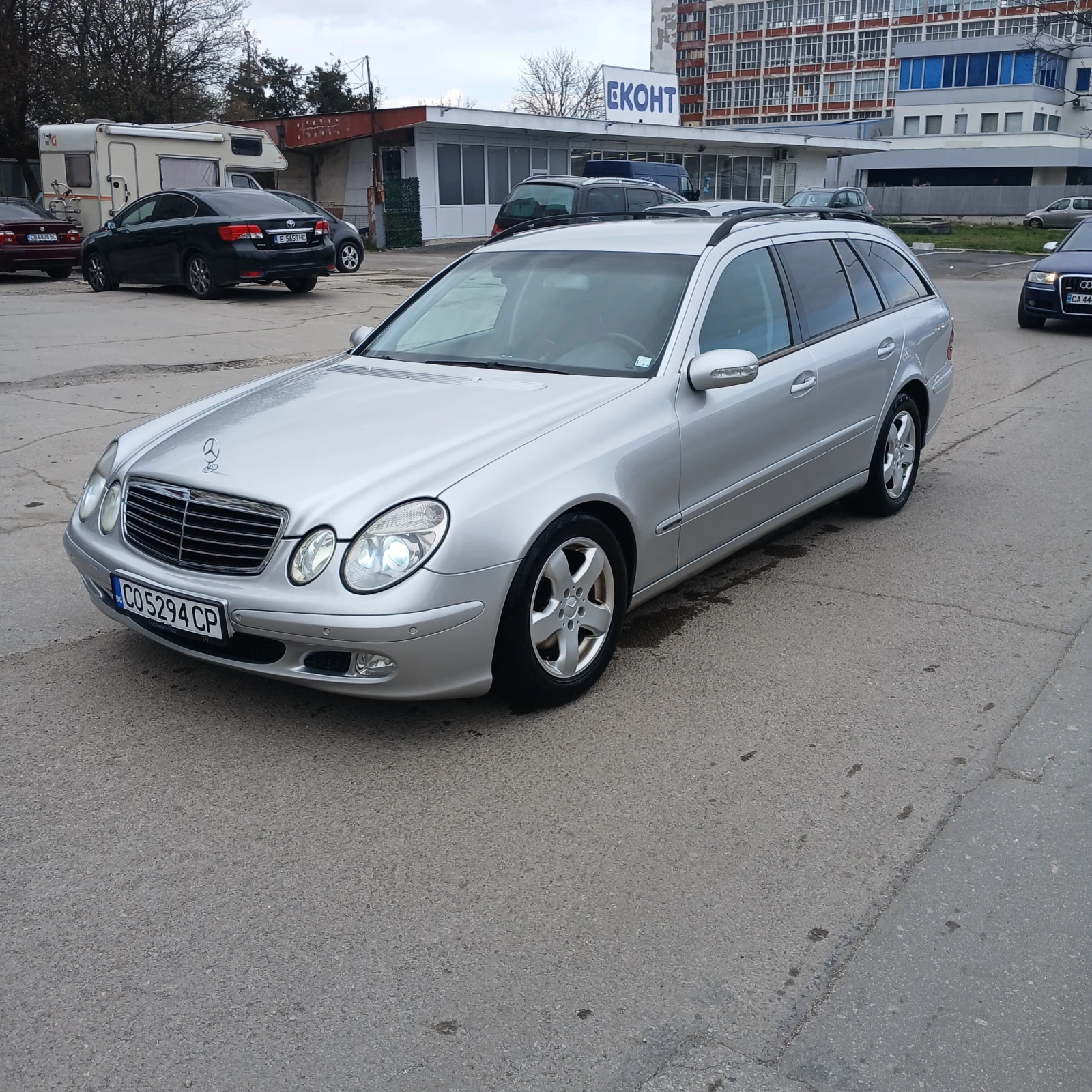 Mercedes-Benz E 220 АВТОМАТИК , снимка 11 - Автомобили и джипове - 53924040