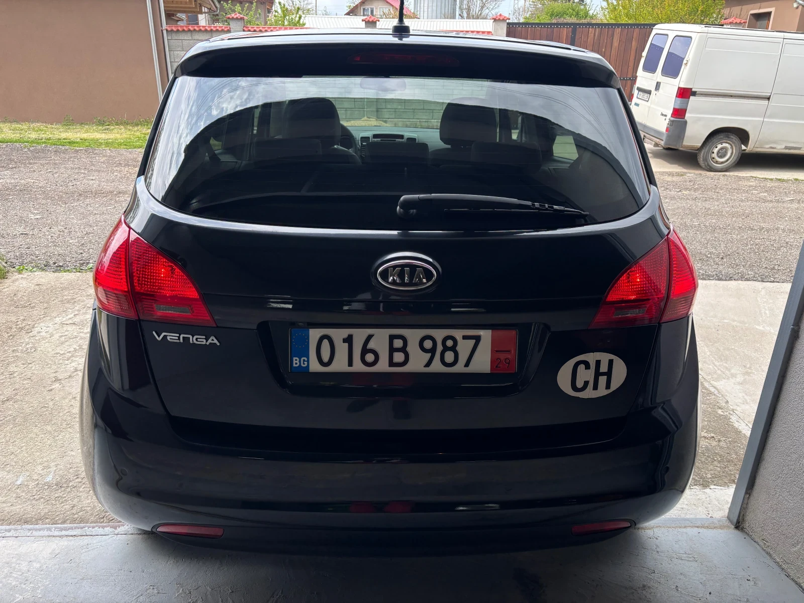 Kia Venga 1.6i AVTOMAT PANORAMA NAVI, снимка 6 - Автомобили и джипове - 54392370