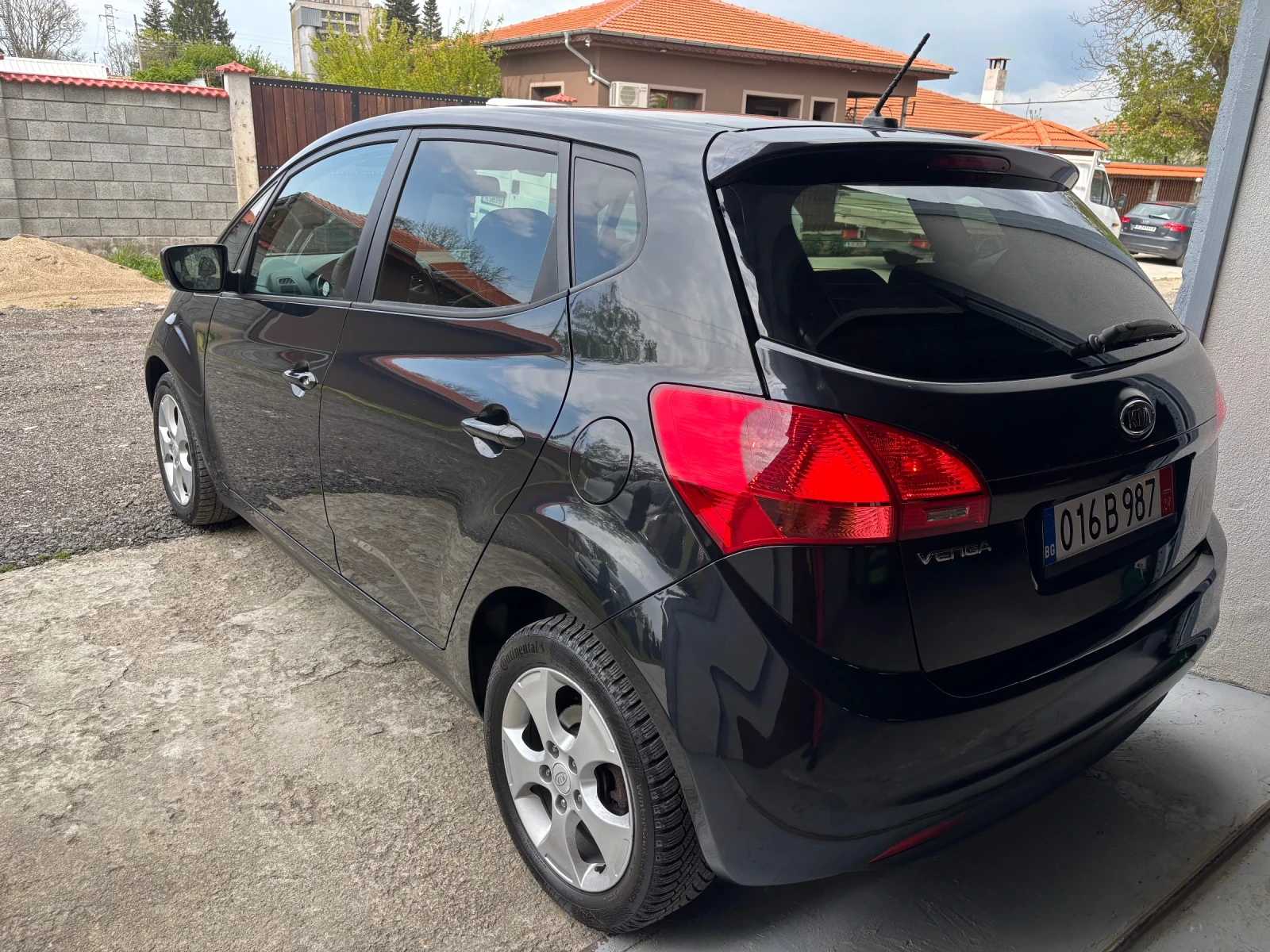 Kia Venga 1.6i AVTOMAT PANORAMA NAVI, снимка 4 - Автомобили и джипове - 54392370