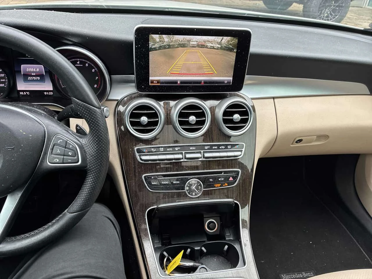 Mercedes-Benz C 300 4MATIC* KEYLESS* PANORAMA* ПОДГРЕВИ* , снимка 9 - Автомобили и джипове - 54581177