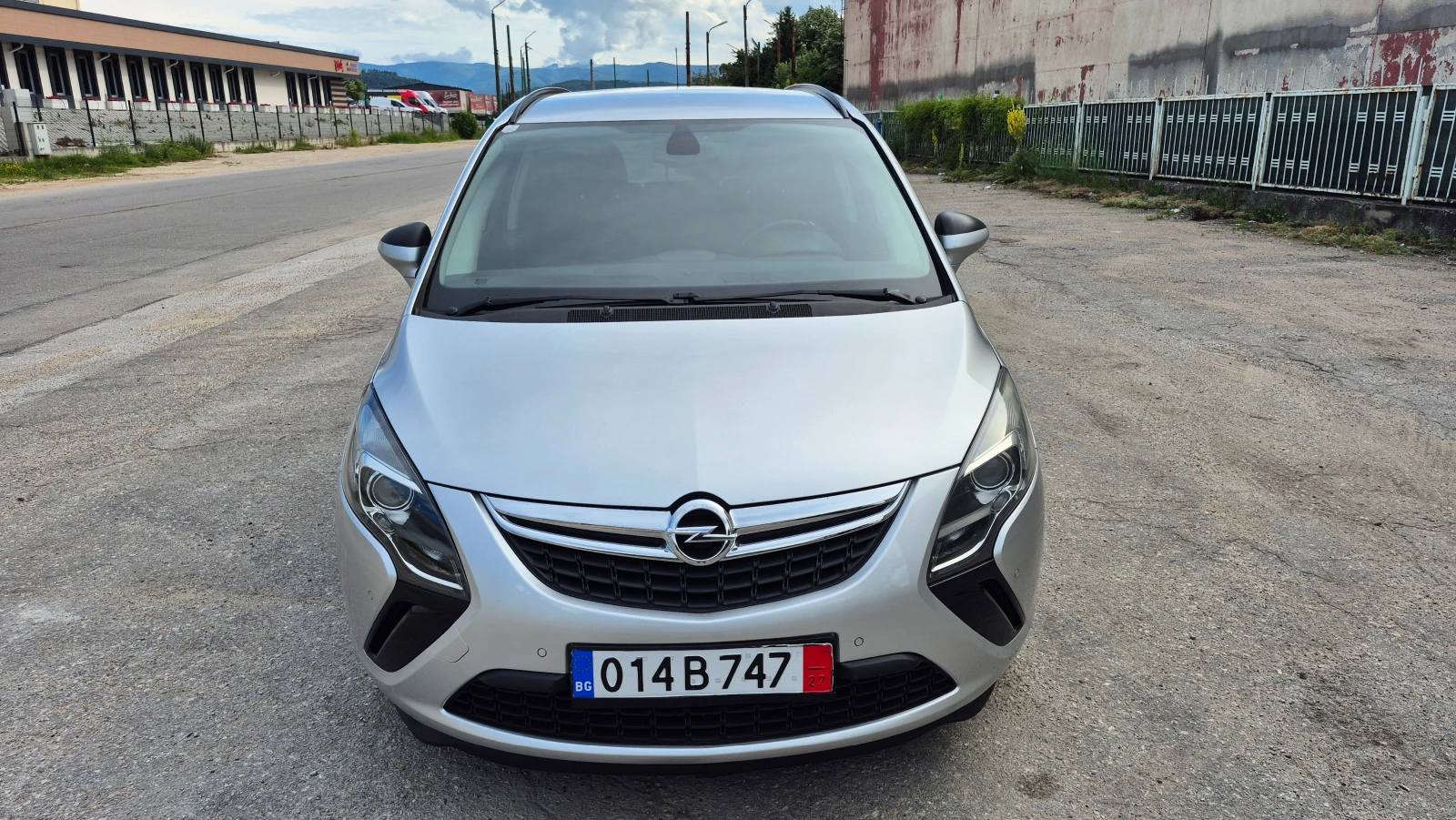 Opel Zafira Opel Zafira Tourer 2.0CDTI Германия Отлична, снимка 2 - Автомобили и джипове - 54946653