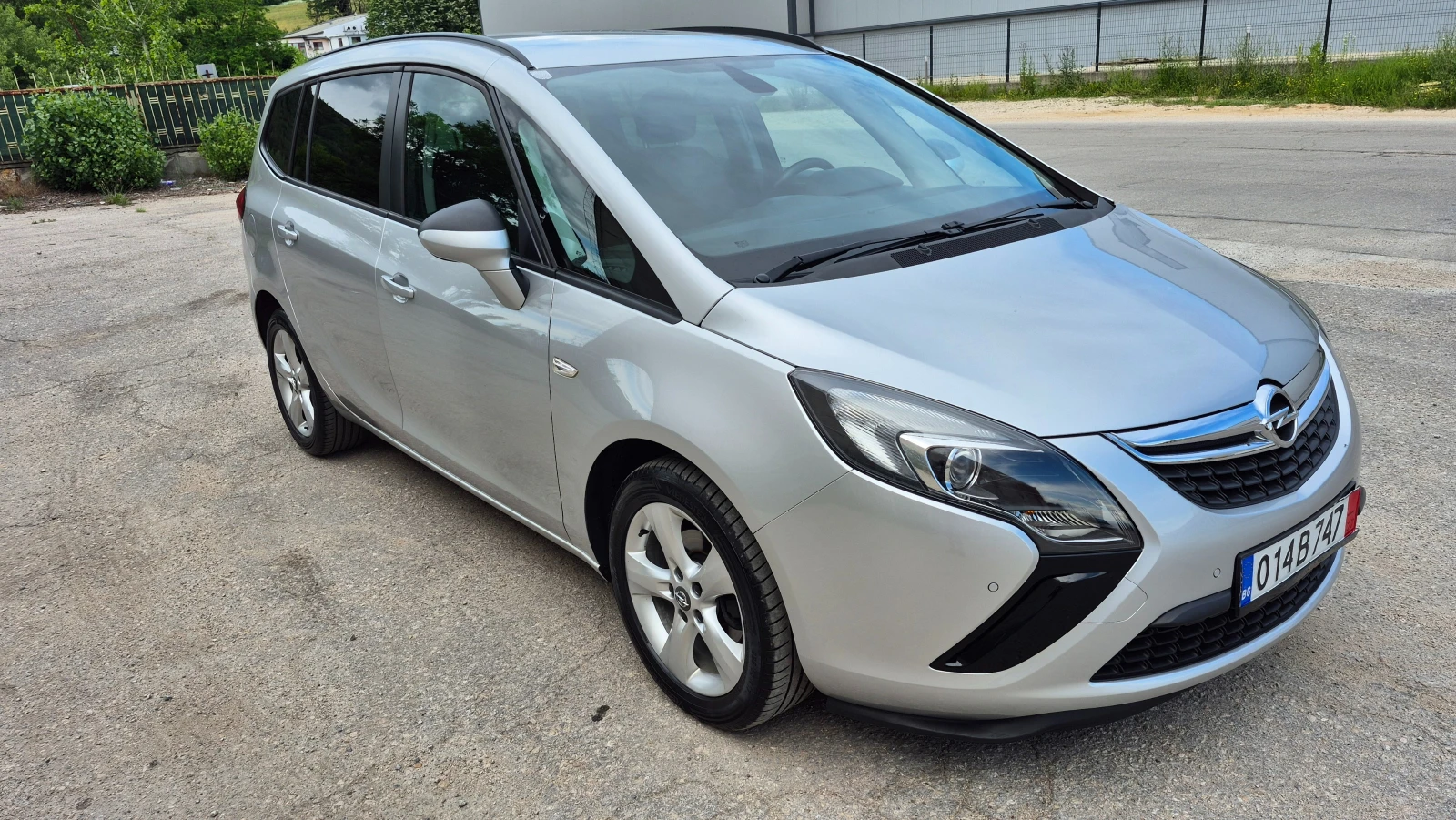 Opel Zafira Opel Zafira Tourer 2.0CDTI Германия Отлична, снимка 3 - Автомобили и джипове - 54946653