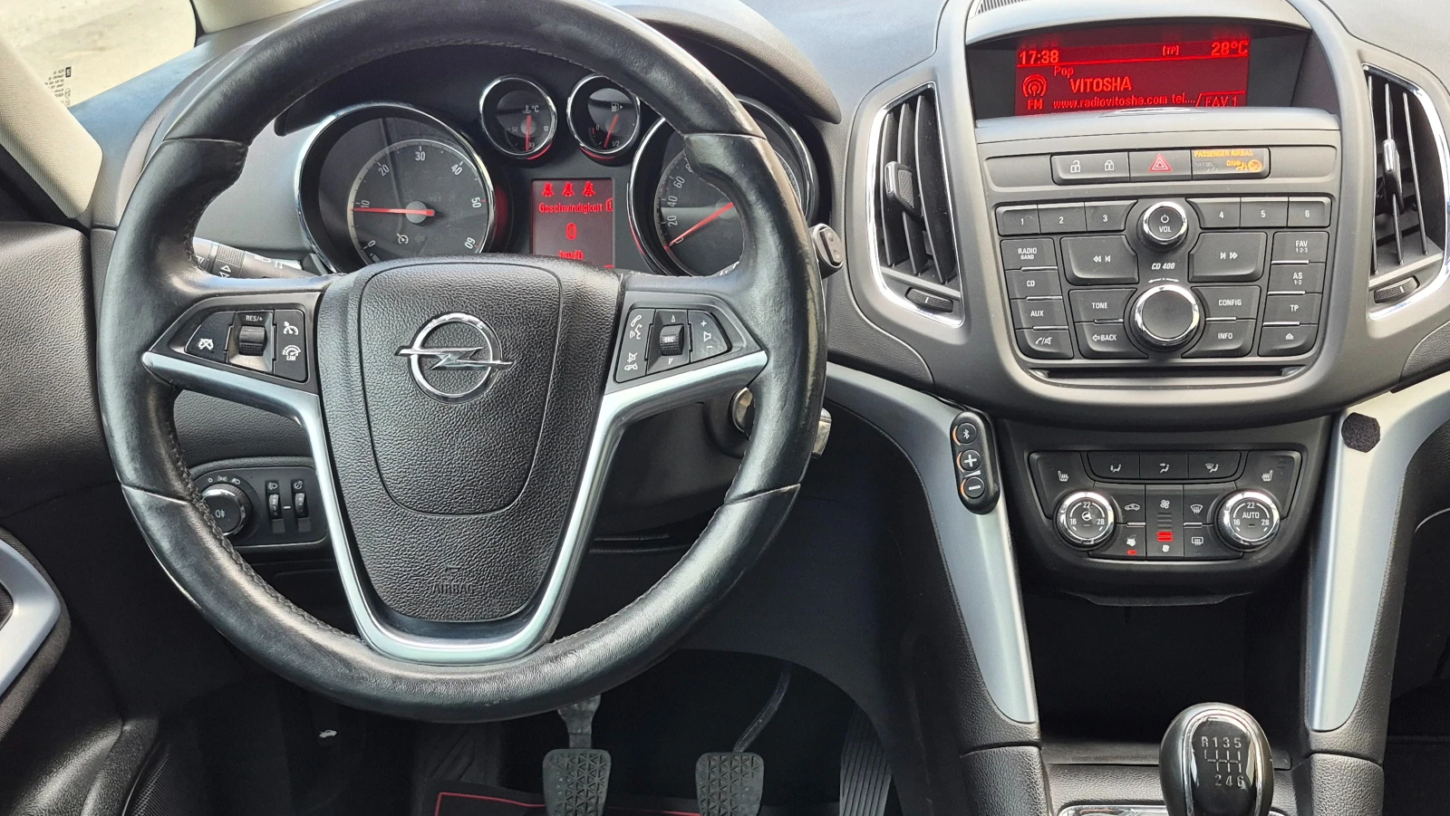 Opel Zafira Opel Zafira Tourer 2.0CDTI Германия Отлична, снимка 13 - Автомобили и джипове - 54946653