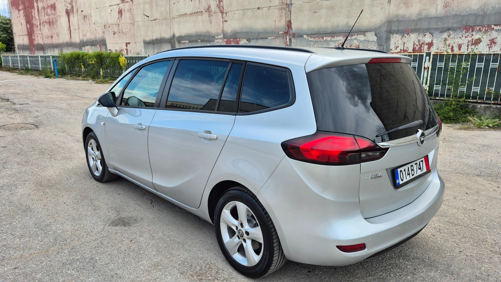 Opel Zafira Opel Zafira Tourer 2.0CDTI Германия Отлична, снимка 8 - Автомобили и джипове - 54946653