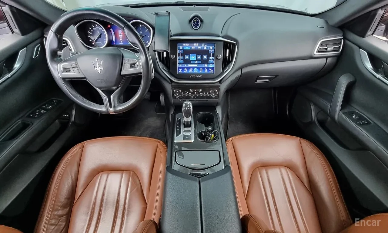 Maserati Ghibli 3.0 Diesel| PANO| ЗАДНА КАМЕРА| ПОДГРЕВИ| , снимка 7 - Автомобили и джипове - 55880070