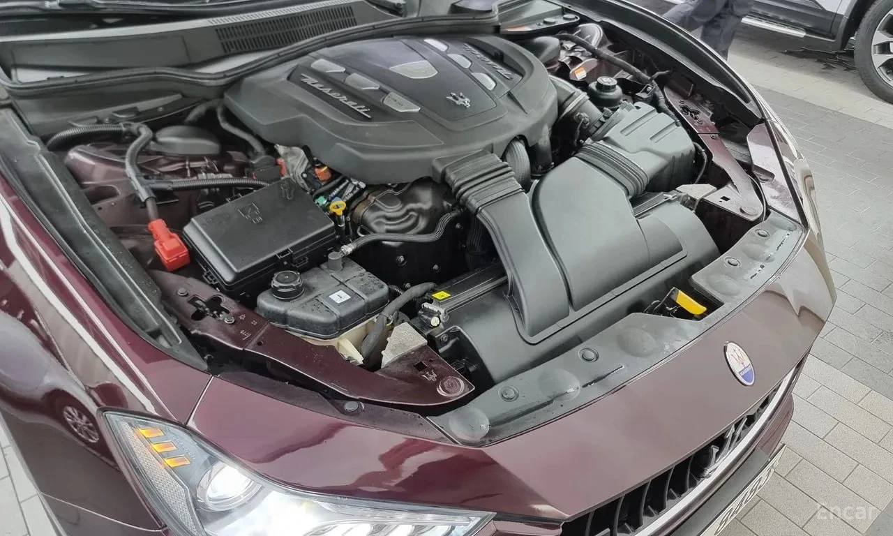 Maserati Ghibli 3.0 Diesel| PANO| ЗАДНА КАМЕРА| ПОДГРЕВИ| , снимка 6 - Автомобили и джипове - 55880070