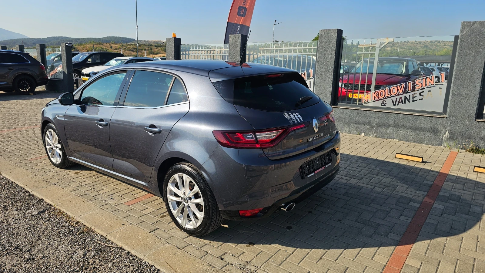 Renault Megane LED-NAVI-FULL, снимка 6 - Автомобили и джипове - 55935252