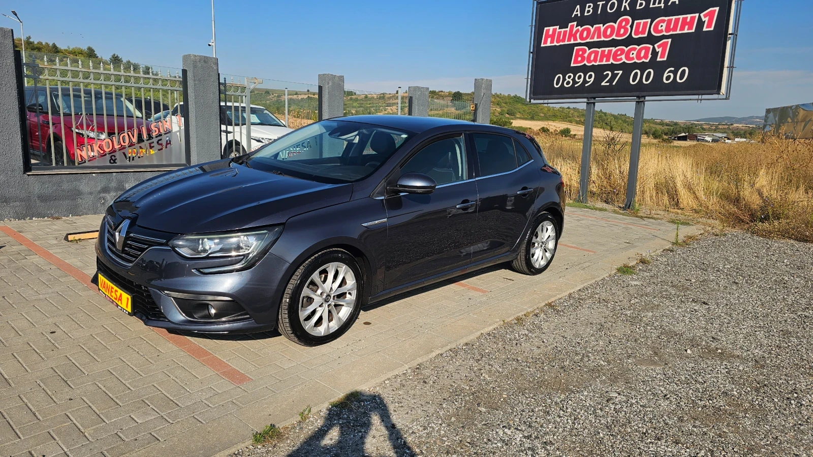 Renault Megane LED-NAVI-FULL, снимка 2 - Автомобили и джипове - 55935252