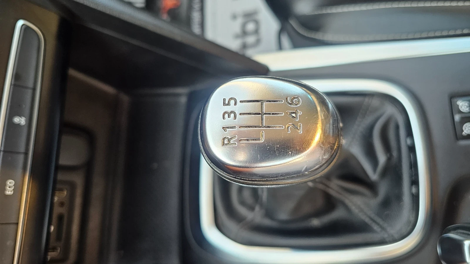 Renault Megane LED-NAVI-FULL, снимка 13 - Автомобили и джипове - 55935252