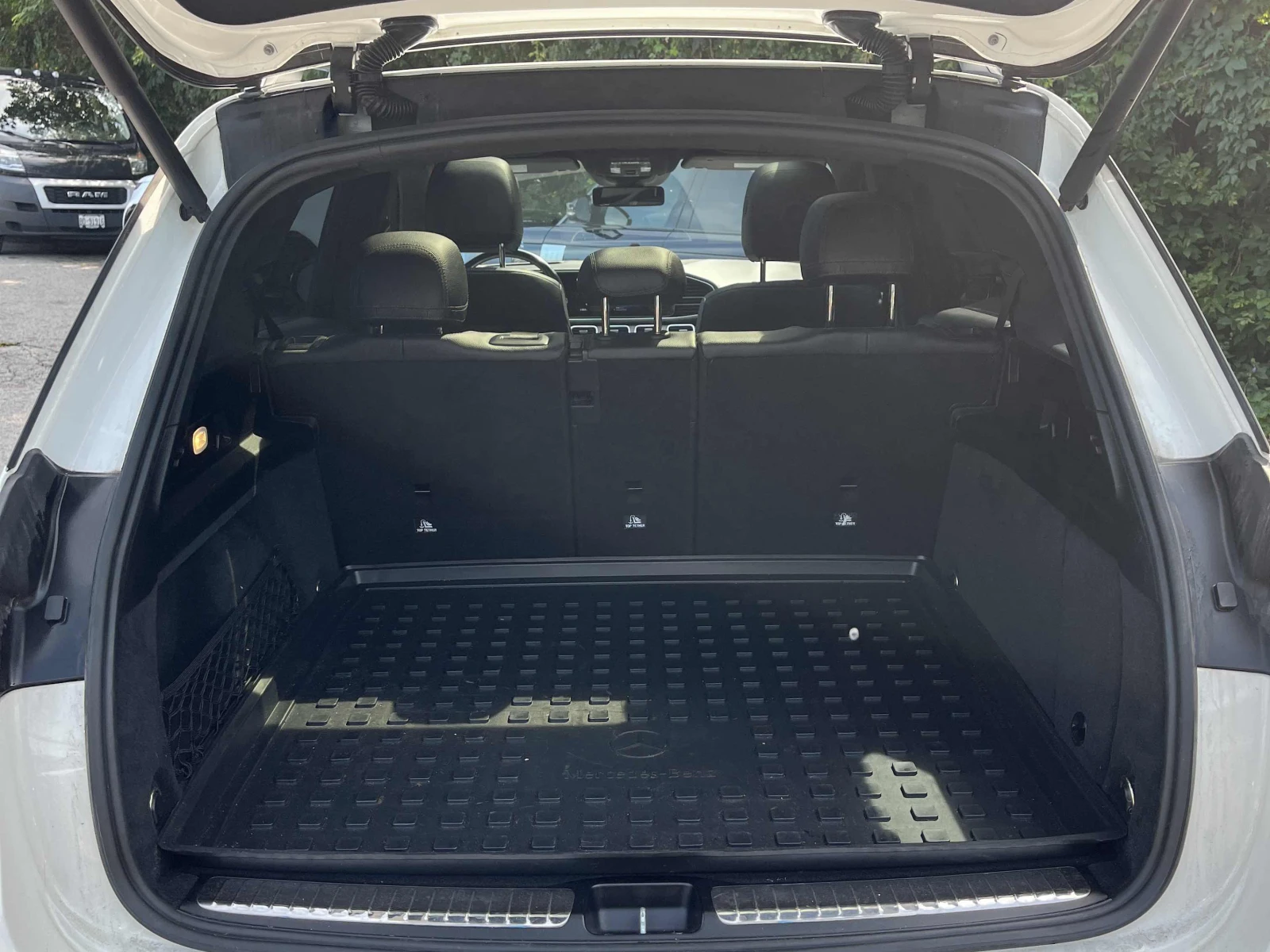 Mercedes-Benz GLE 450 / Burmester / 360 / Distronic / HUD / Carfax, снимка 11 - Автомобили и джипове - 55972992