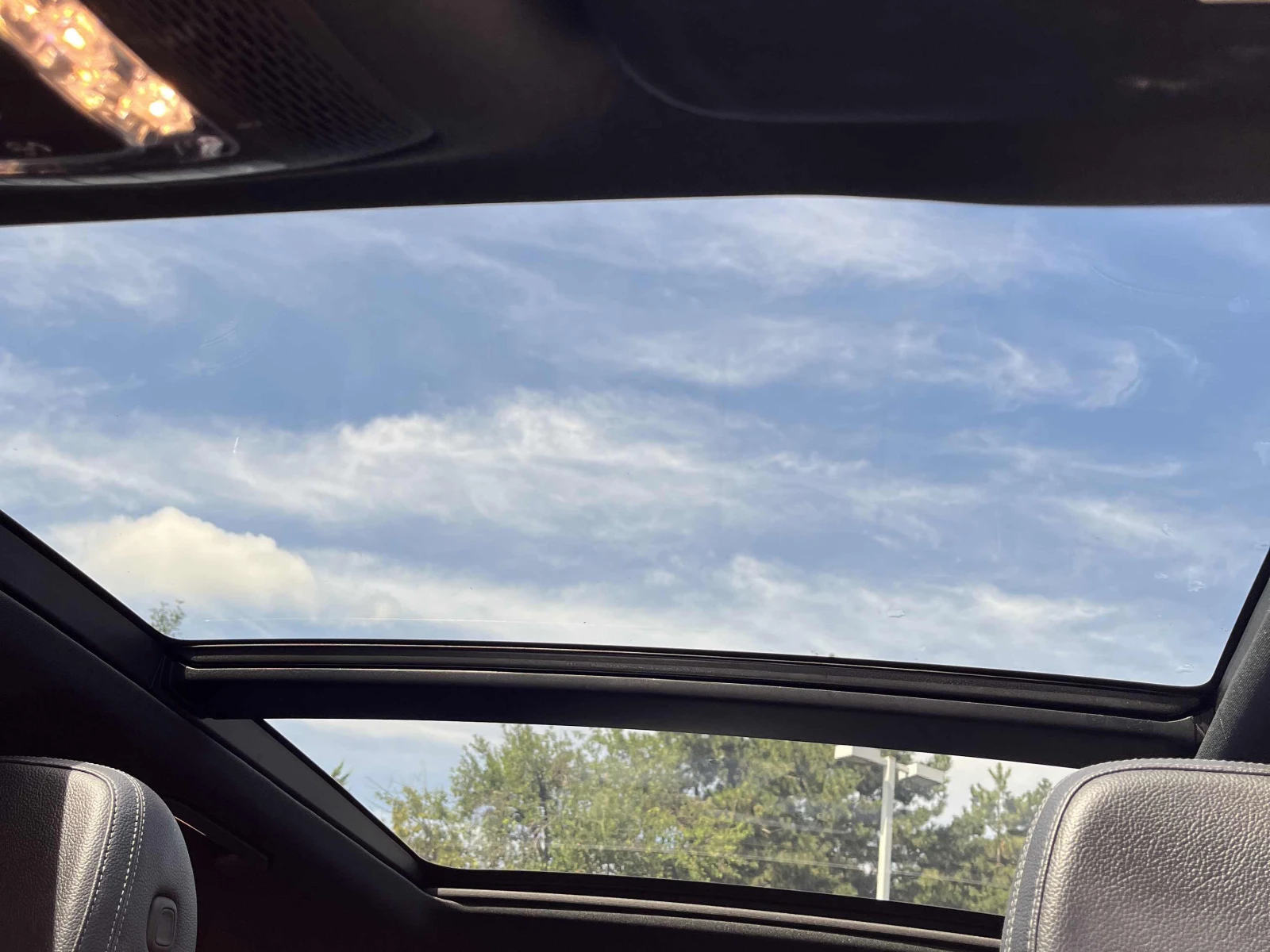 Mercedes-Benz GLE 450 / Burmester / 360 / Distronic / HUD / Carfax, снимка 12 - Автомобили и джипове - 55972992
