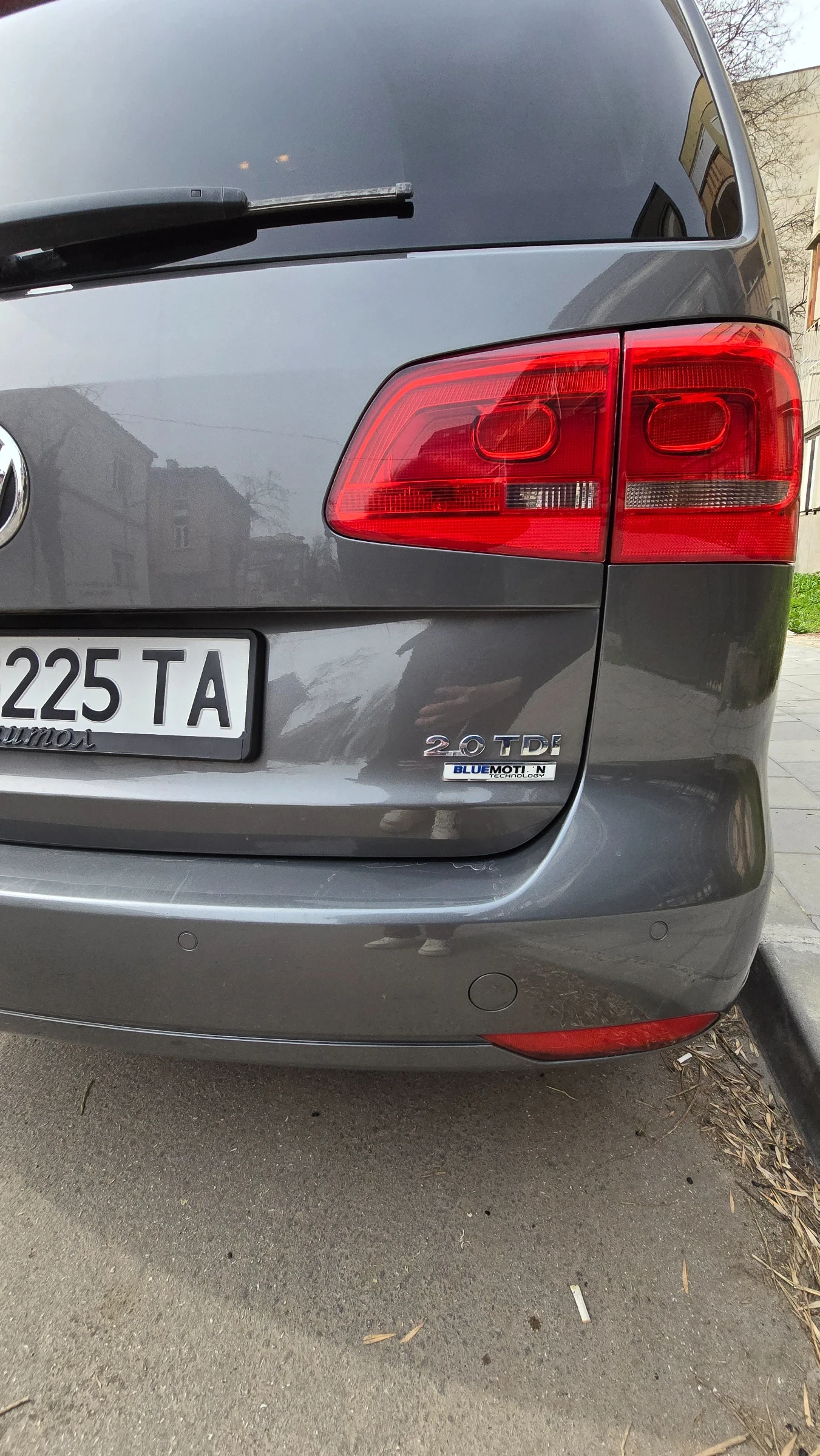 VW Touran 2.0 TDI - 150 к.с., снимка 14 - Автомобили и джипове - 56077357