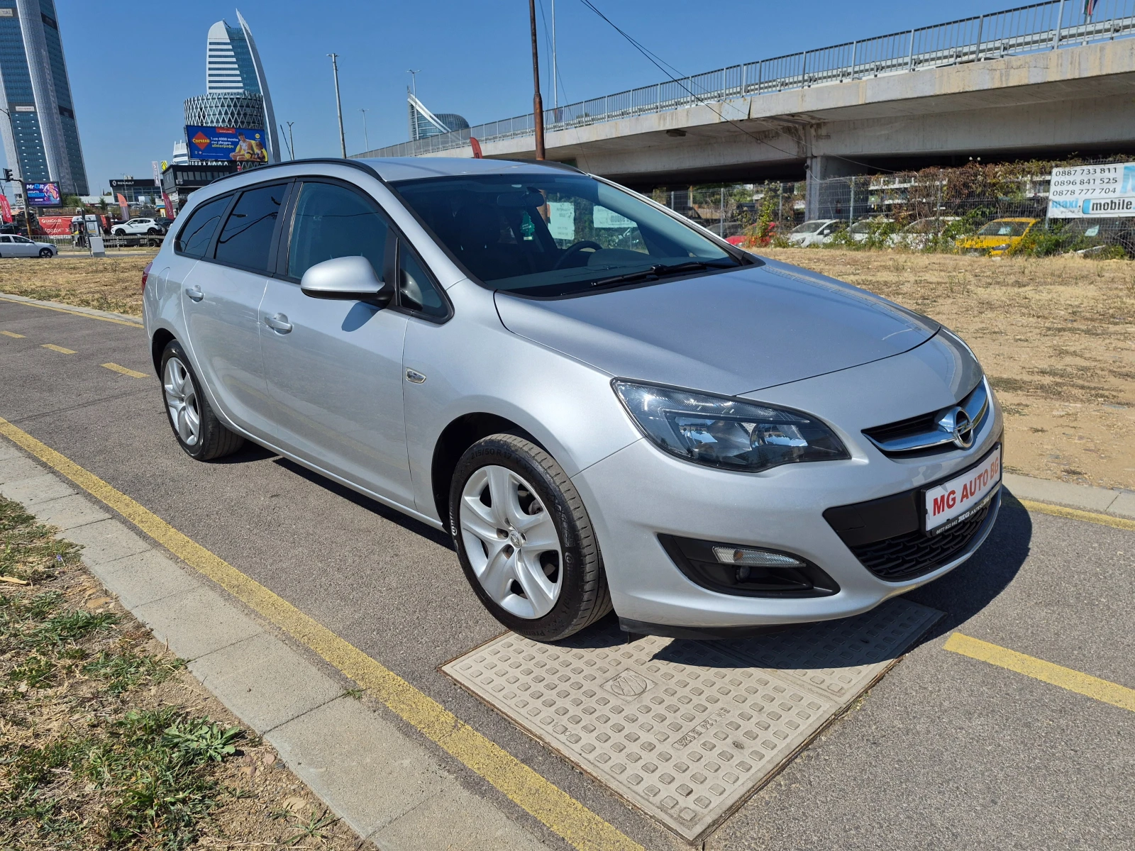Opel Astra 1.4i ГАЗ/БЕНЗИН, снимка 2 - Автомобили и джипове - 56130389