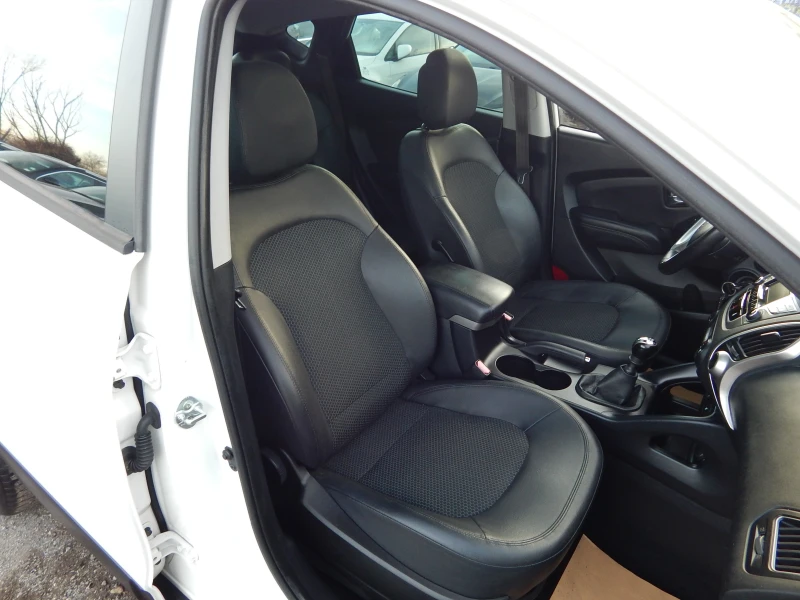 Hyundai IX35 1.7CRDI* ПАНОРАМА* , снимка 17 - Автомобили и джипове - 52822417