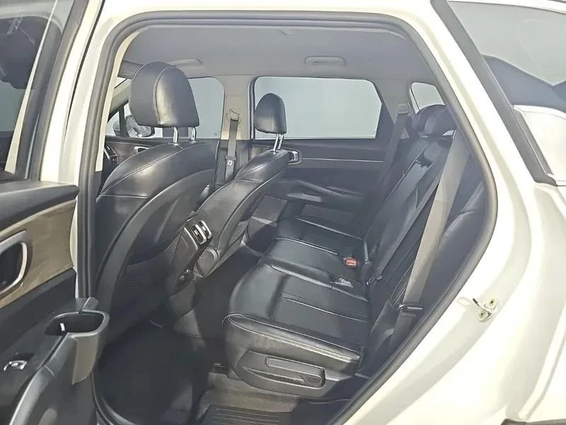 Kia Sorento, снимка 12 - Автомобили и джипове - 56727336