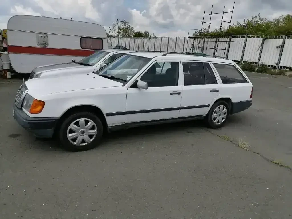 Mercedes-Benz 250