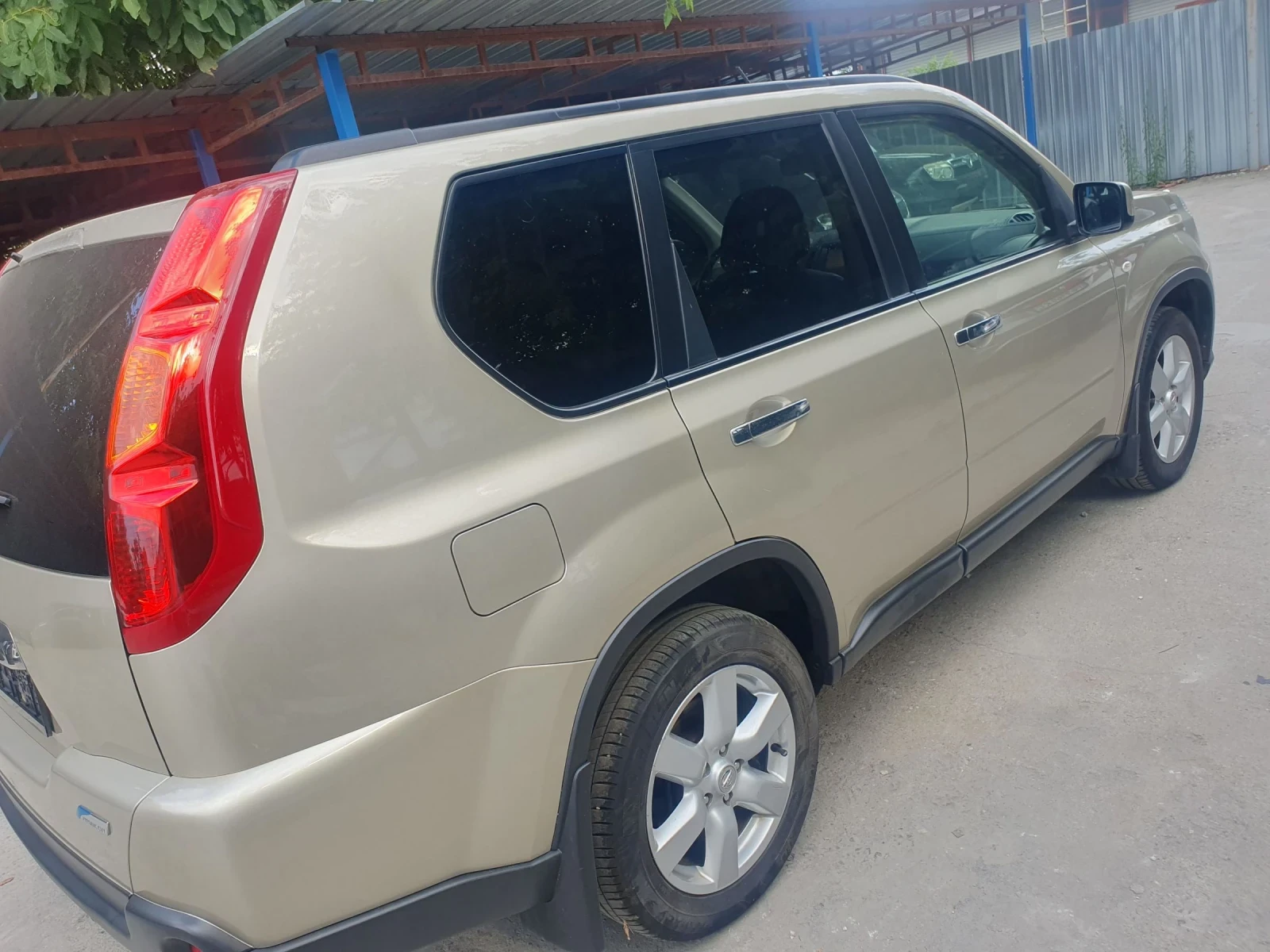 Nissan X-trail 2.5 FULL AUT 4X4 NAVI KOJA KAMERA PODGREV - изображение 4