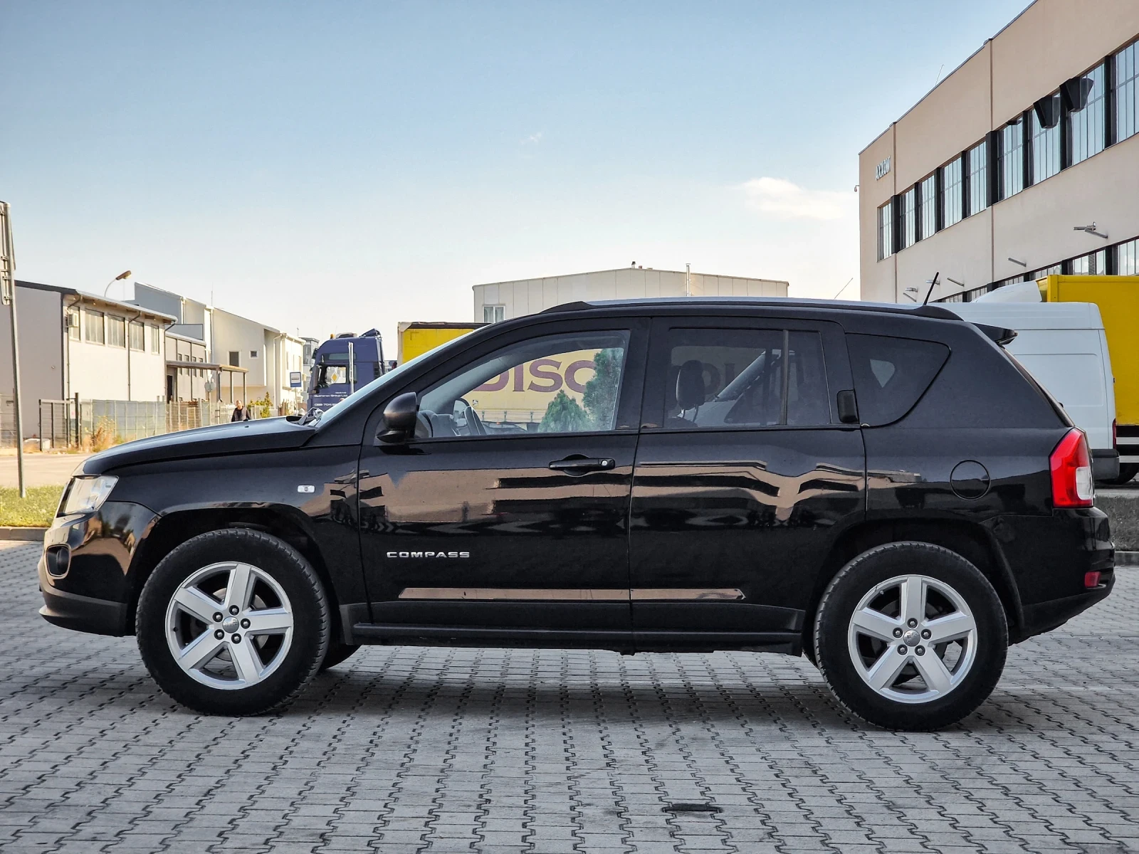Jeep Compass FACELIFT 2.2 Diesel 4x4 * Limited* 6Скорости | Mobile.bg — изображение 4