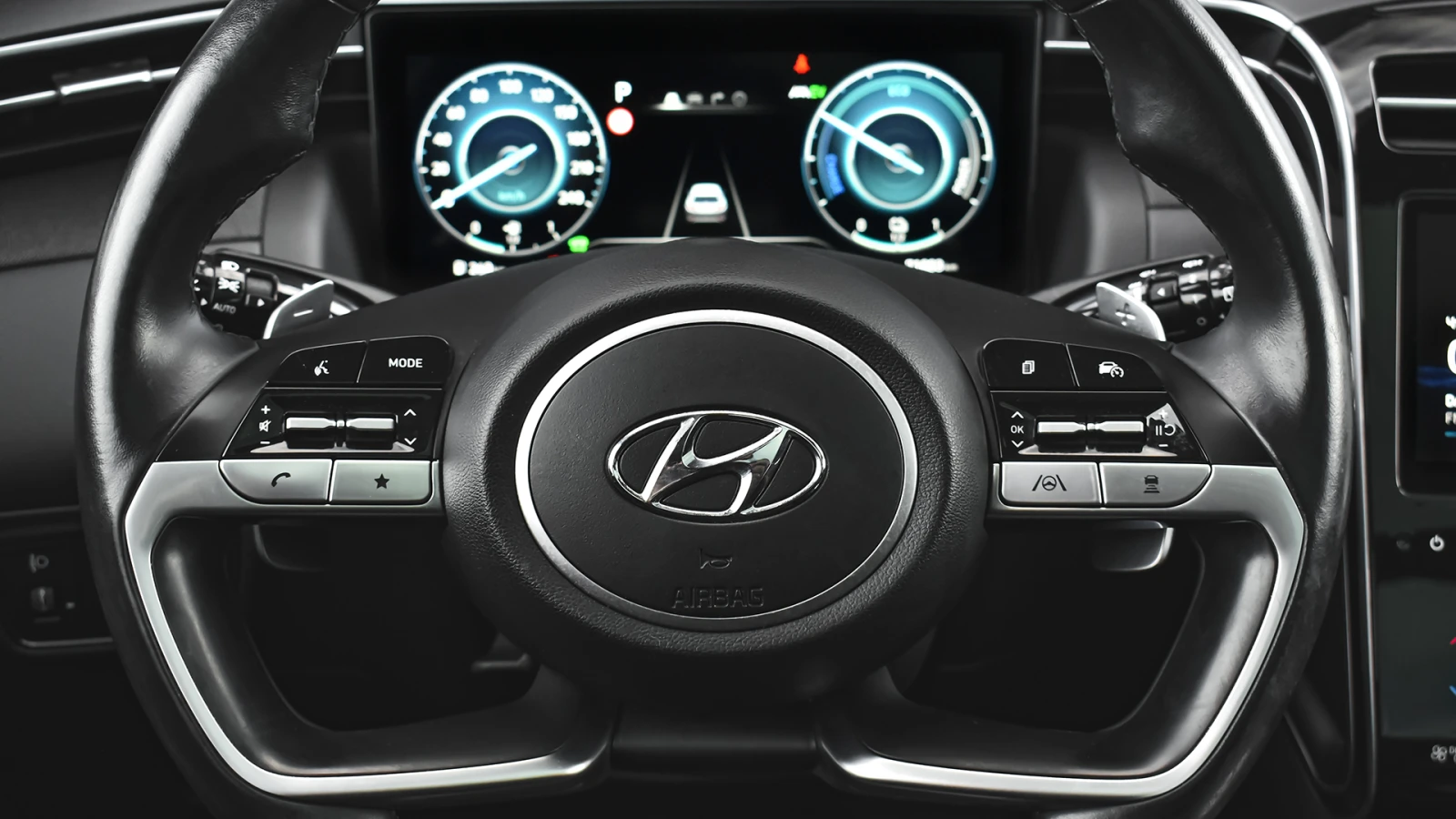 Hyundai Tucson 1.6 T-GDi PREMIUM Plug-in Hybrid 4x4 Automatic - изображение 9