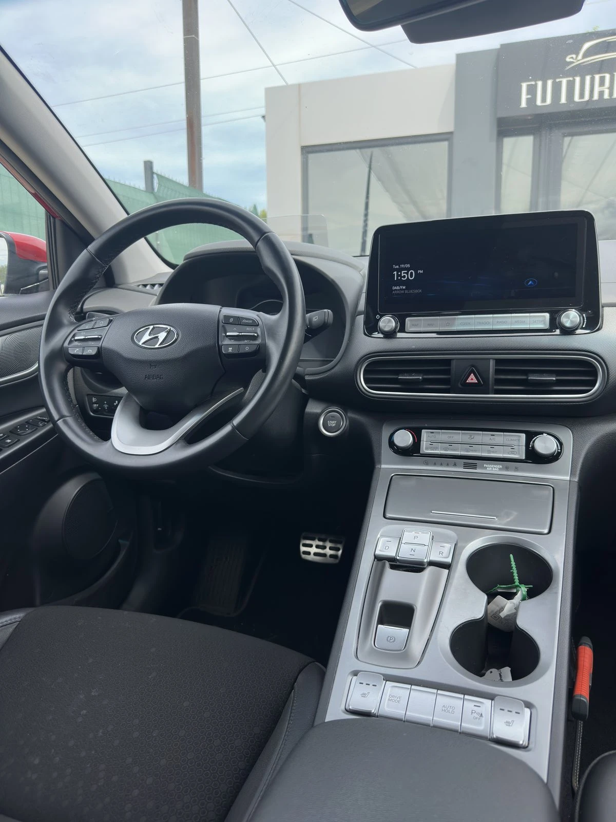Hyundai Kona 64KWh/PRIME/ГАРАНЦИЯ/SOH100%/BLUELINK, снимка 10 - Автомобили и джипове - 53746418