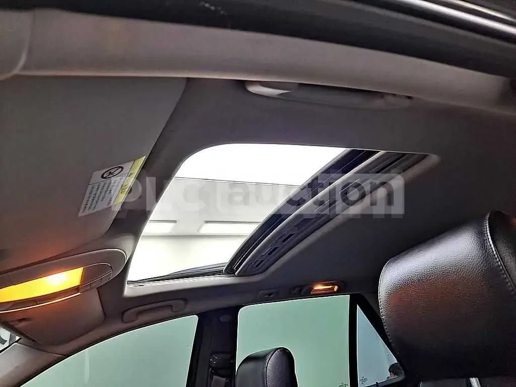 Mercedes-Benz ML 300 CDI| PANO| AMBIENT| ПОДГРЕВИ| ПАМЕТ| , снимка 14 - Автомобили и джипове - 54849360