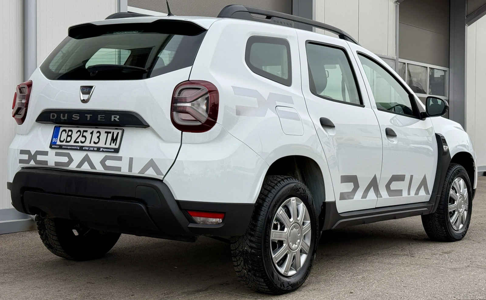 Dacia Duster 1.5 dci 4x4 върнат от Лизинг Реален пробег, снимка 4 - Автомобили и джипове - 55434427