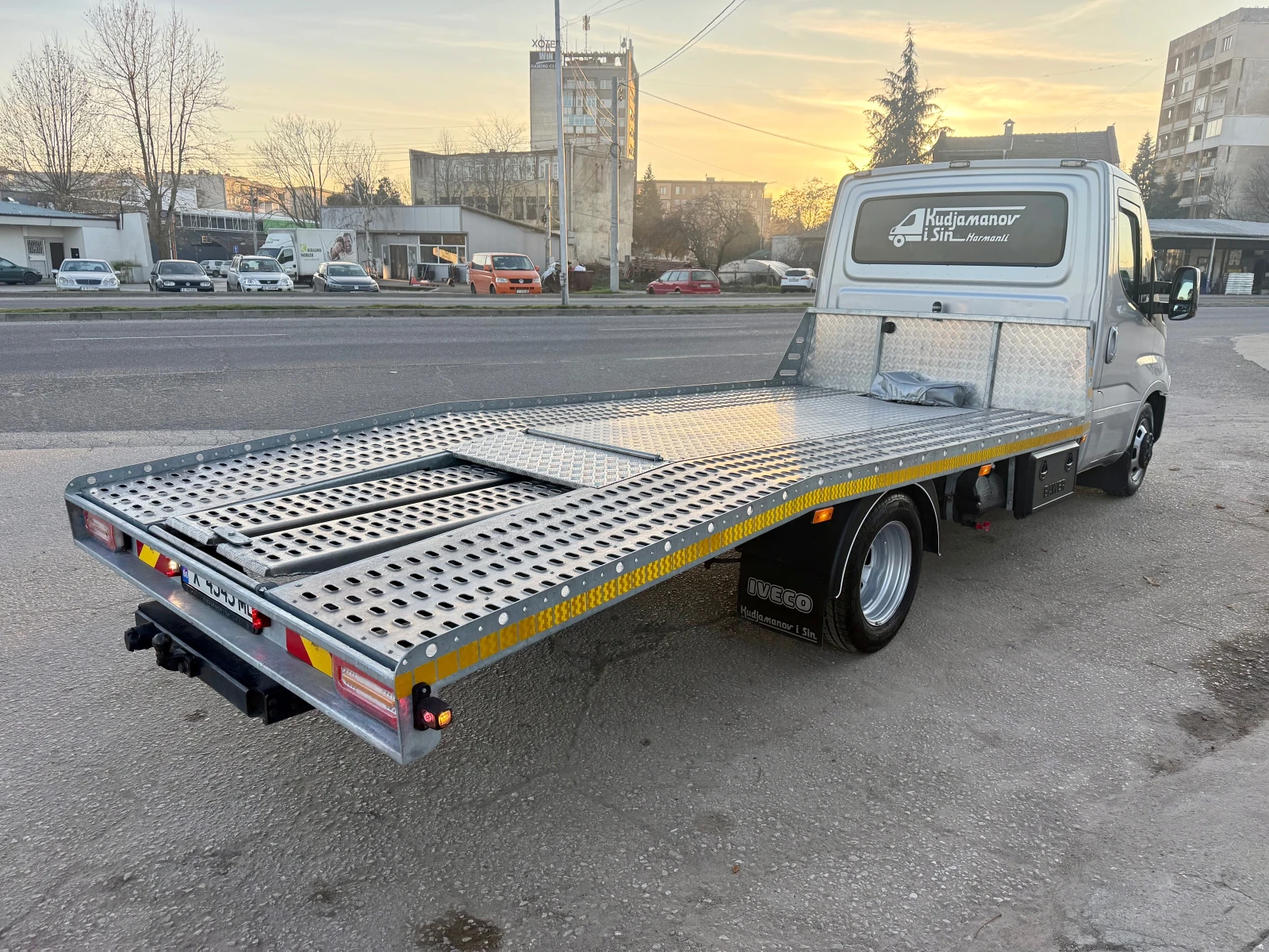 Iveco Daily 35C15 3.0 D СПЕЦИАЛЕН АВТОMOБИЛ - изображение 5