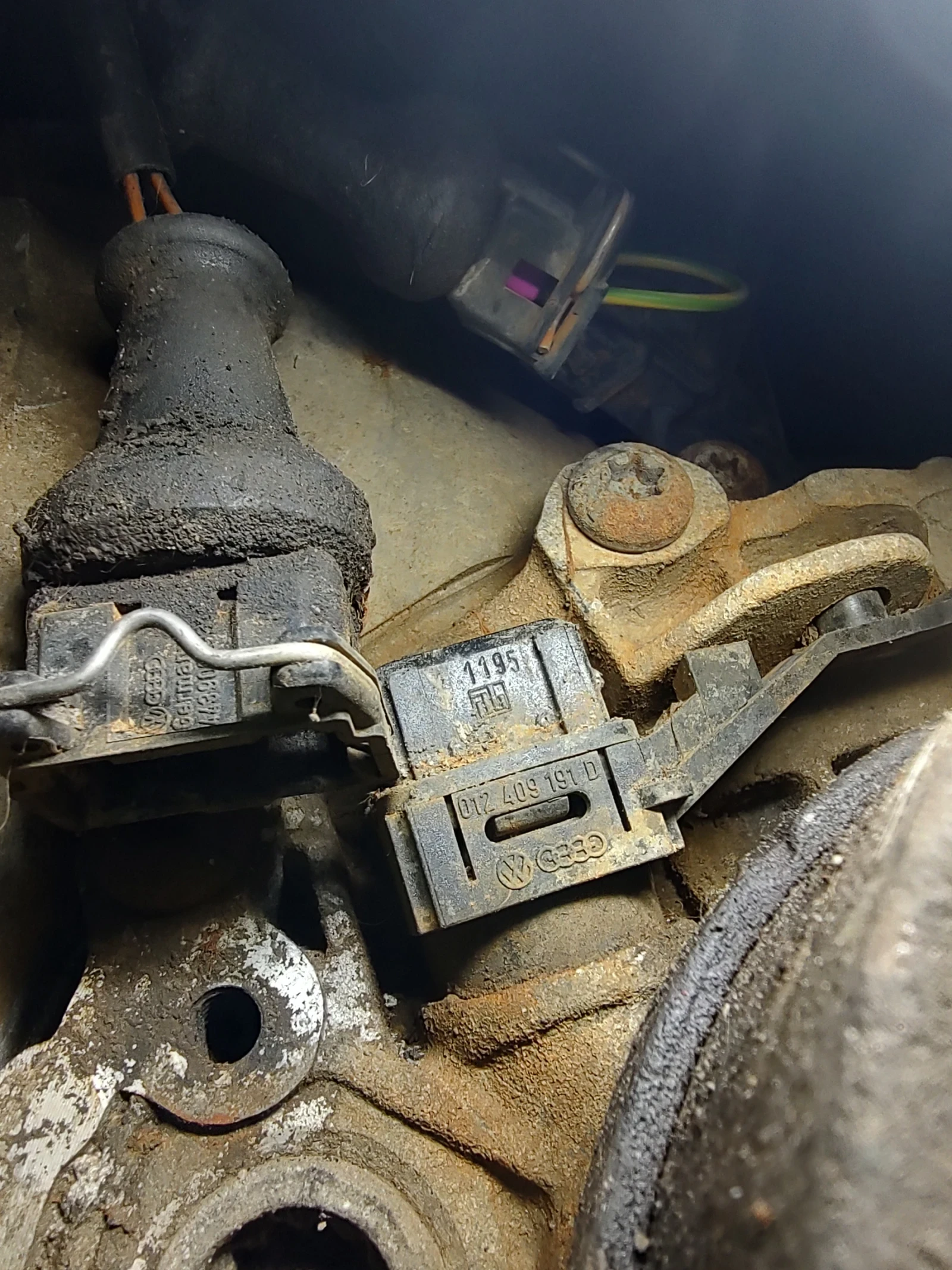 ���� 215/75R15 | Mobile.bg � ����������� 10