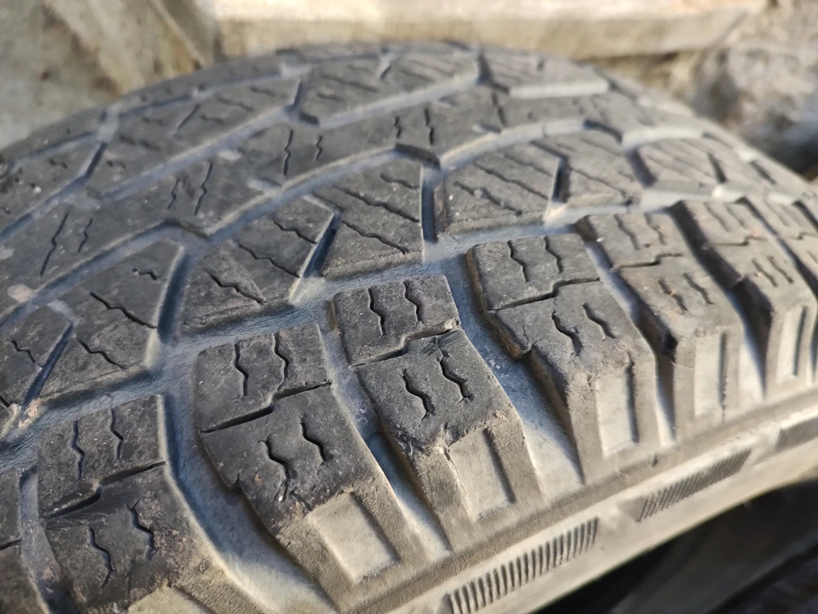 ���� 215/75R15 | Mobile.bg � ����������� 7