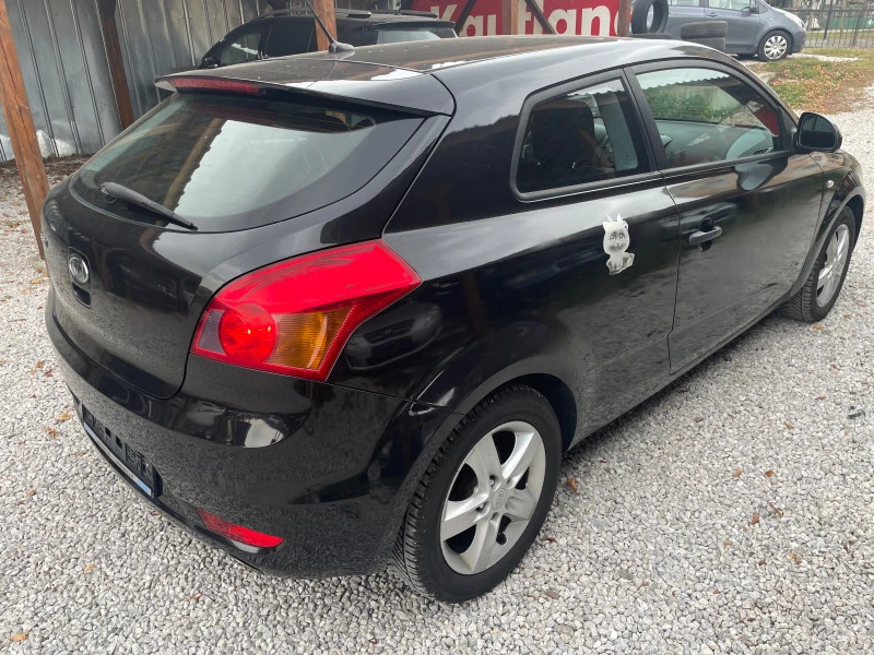 Kia Ceed 1.4 i A/C, снимка 4 - Автомобили и джипове - 47338104