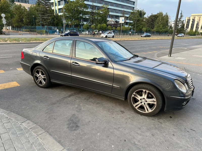 Mercedes-Benz E 320, снимка 2 - Автомобили и джипове - 47164799