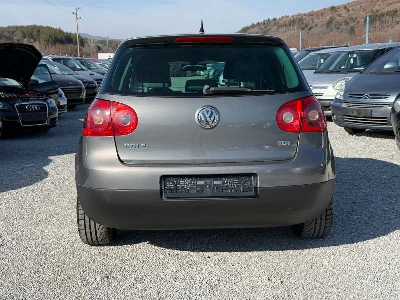 VW Golf 1.9, снимка 5 - Автомобили и джипове - 49139572