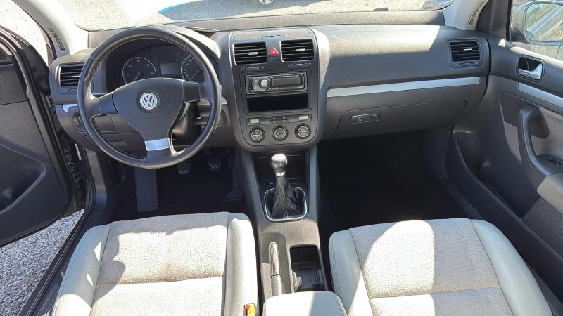 VW Golf 1.9, снимка 11 - Автомобили и джипове - 49139572