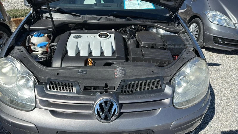 VW Golf 1.9, снимка 14 - Автомобили и джипове - 49139572