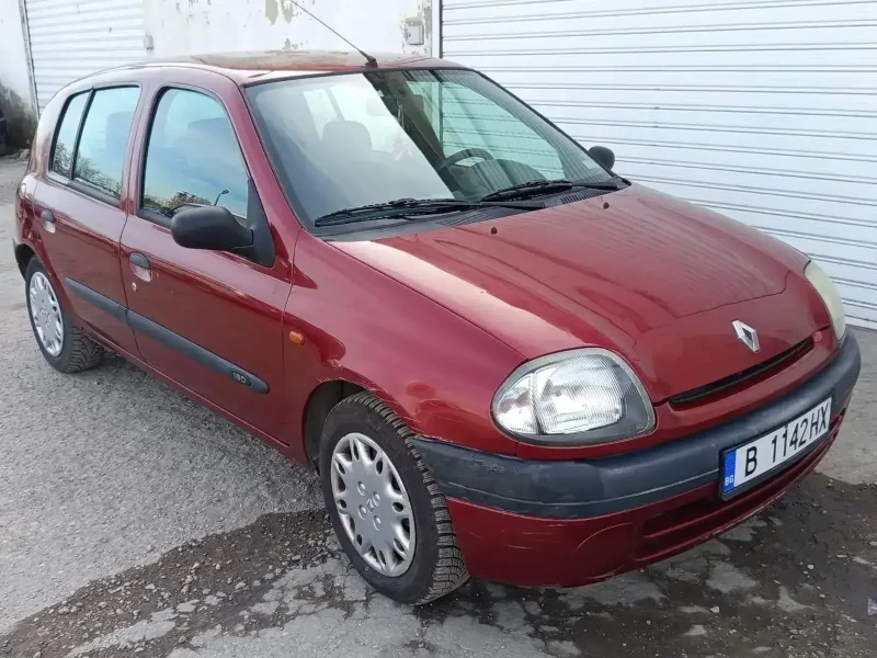 Renault Clio, снимка 2 - Автомобили и джипове - 49452142