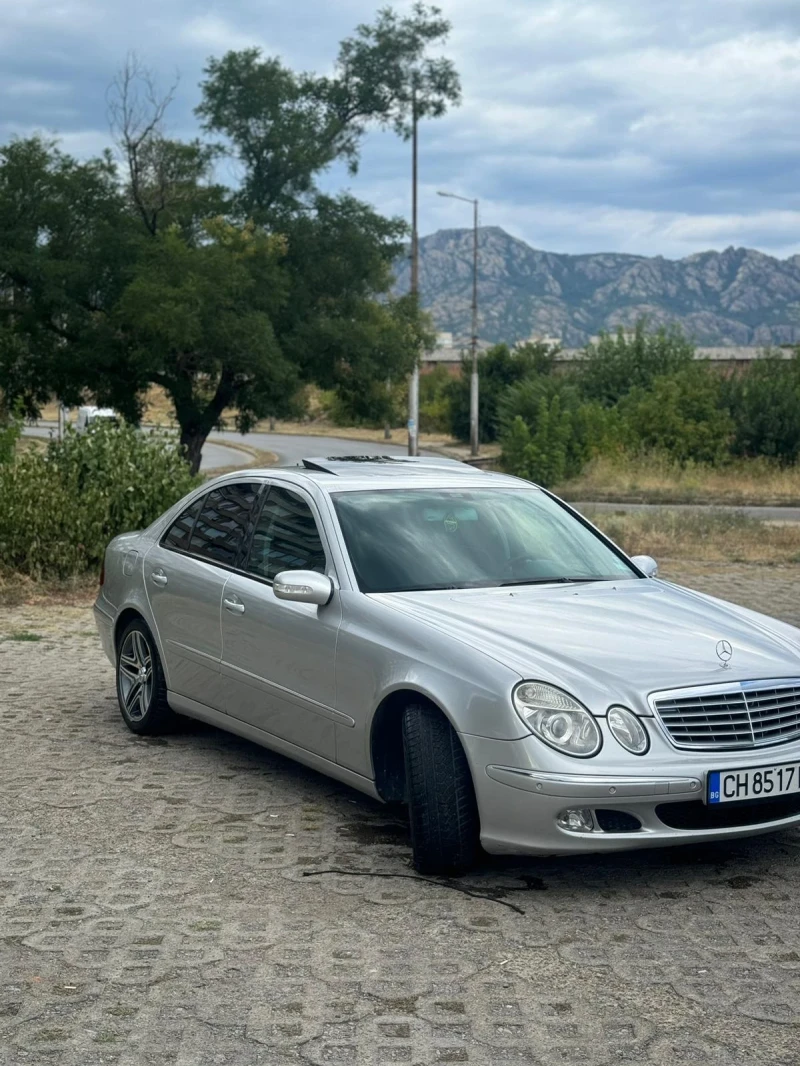 Mercedes-Benz E 270, снимка 3 - Автомобили и джипове - 49511916