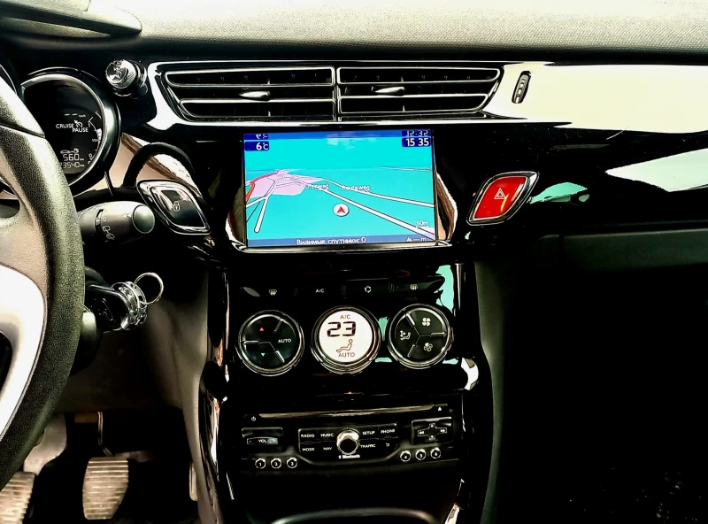 DS DS 3 1.6 HDI Facelift, с регистрация, снимка 10 - Автомобили и джипове - 51706002