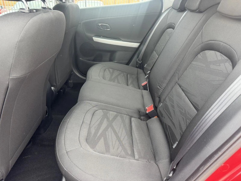 Kia Ceed 1.6 CRDI, снимка 11 - Автомобили и джипове - 51940112