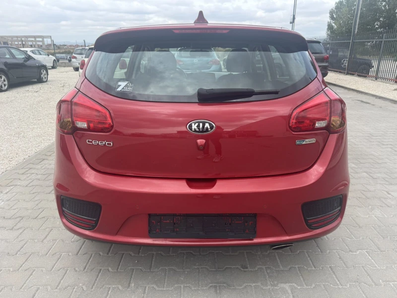 Kia Ceed 1.6 CRDI, снимка 5 - Автомобили и джипове - 51940112