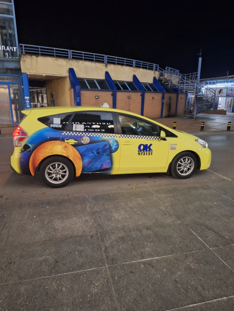 Toyota Prius Prius+ 1.8 hybrid , снимка 3 - Автомобили и джипове - 52394637