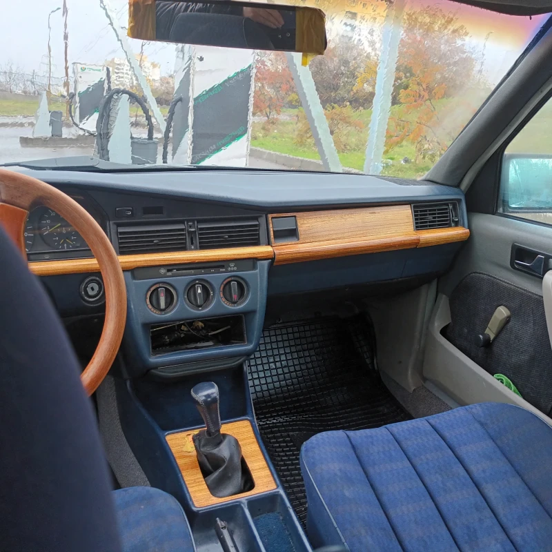 Mercedes-Benz 190, снимка 8 - Автомобили и джипове - 52406744
