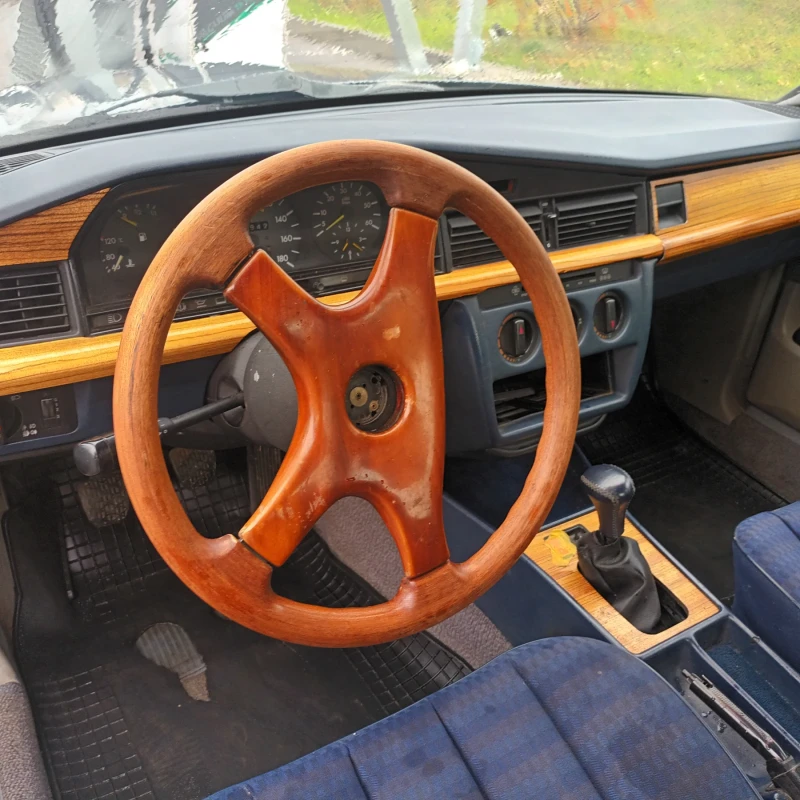 Mercedes-Benz 190, снимка 7 - Автомобили и джипове - 52406744