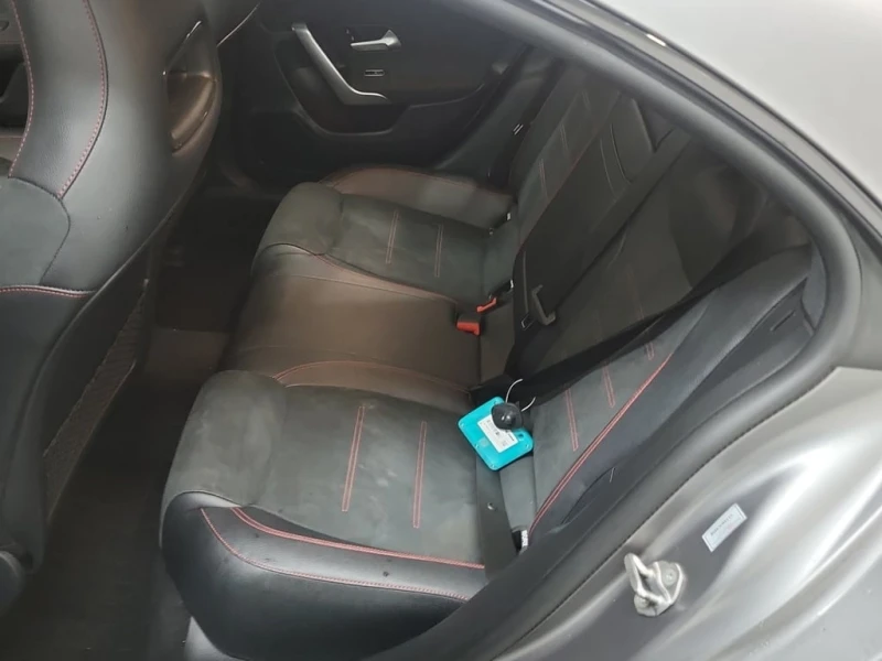 Mercedes-Benz CLA AMG 35  CARFAX, снимка 12 - Автомобили и джипове - 53089635