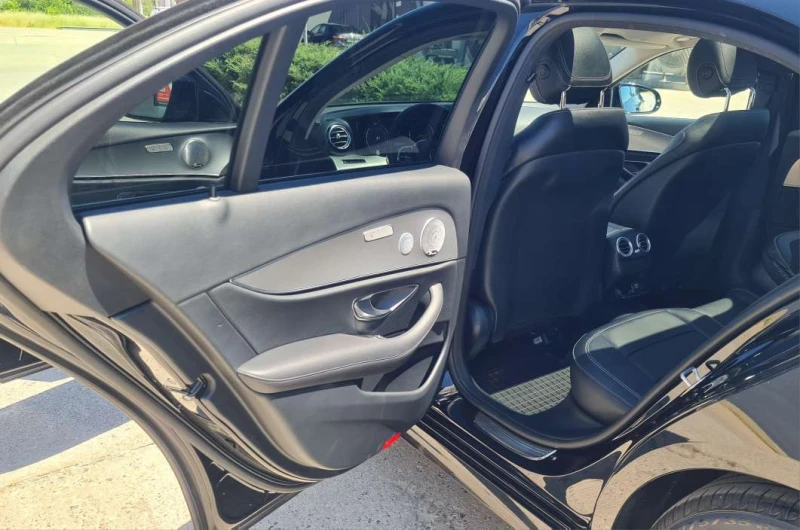 Mercedes-Benz E 400 d 4-MATIC, AMG Line, снимка 13 - Автомобили и джипове - 53204012