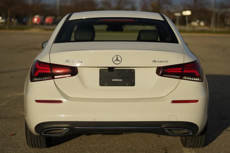 Mercedes-Benz A 220 * CARFAX * ЦЕНА ДО БГ, снимка 3 - Автомобили и джипове - 53383392