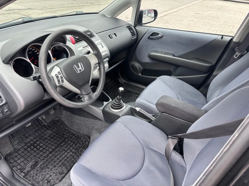 Honda Jazz 1.4 facelift, снимка 8 - Автомобили и джипове - 53447993