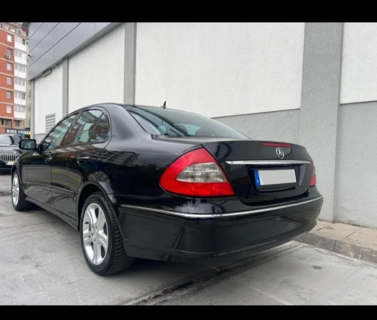 Mercedes-Benz E 280, снимка 5 - Автомобили и джипове - 53969145