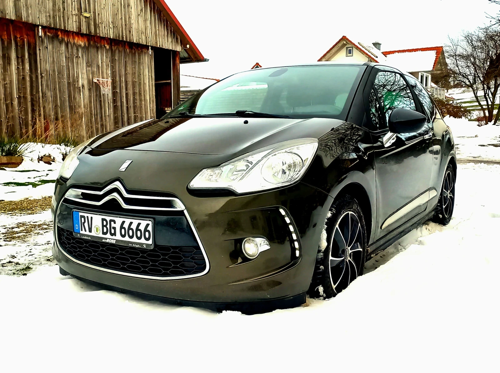 DS DS 3 1.6 HDI Facelift, с регистрация, снимка 1